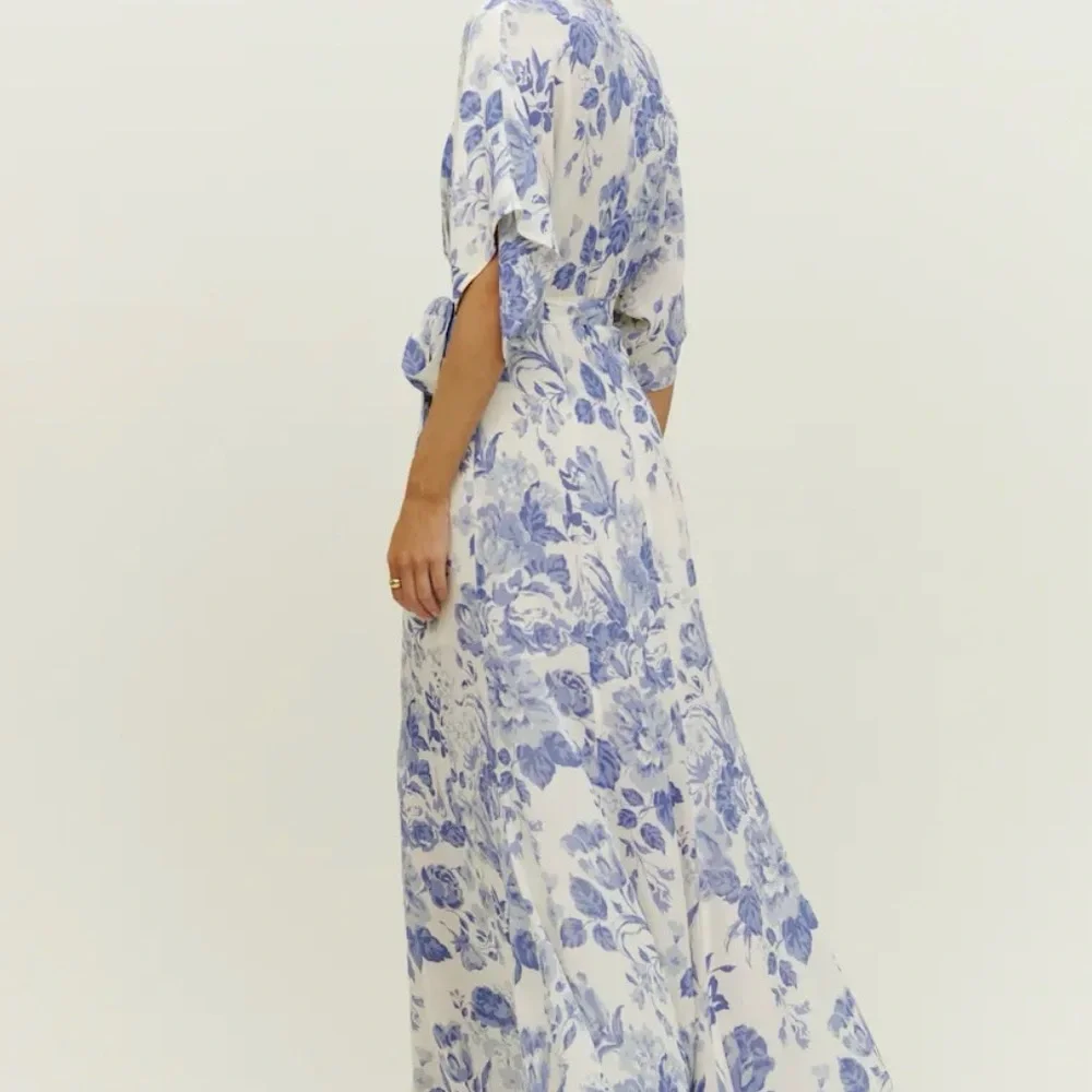 Reformation Winslow Dress Ivory & Blue- Small - Picture 2 of 5